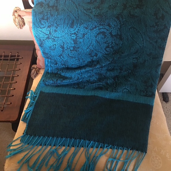 Vintage Accessories - Paisley pattern cotton blend shawl